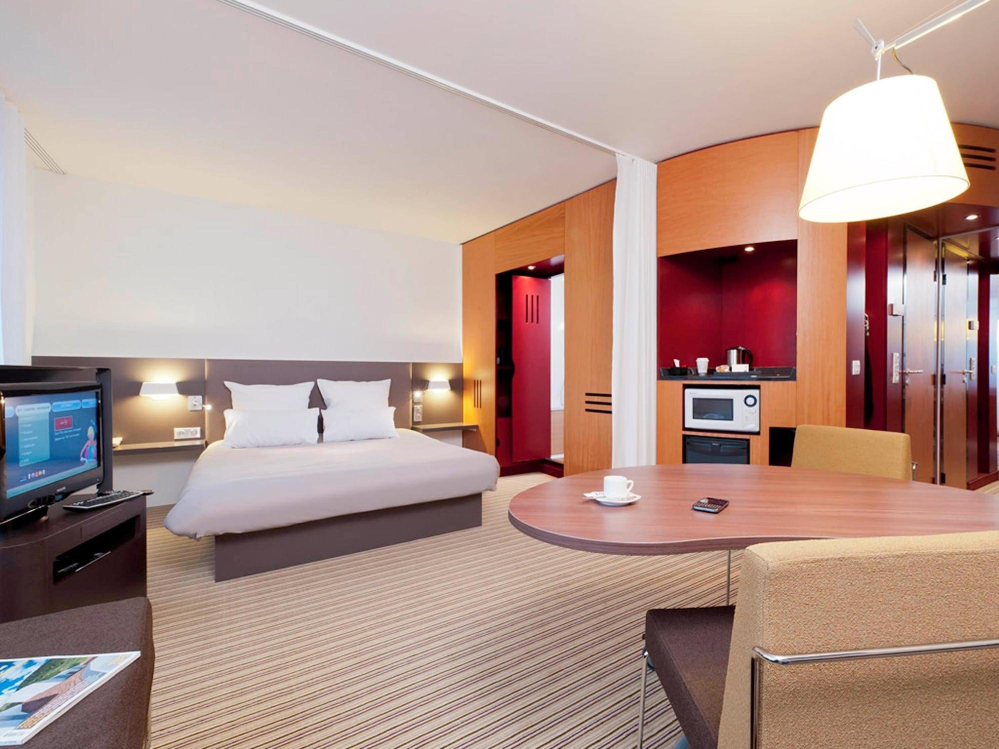 Novotel Suites Cannes Centre Esterno foto