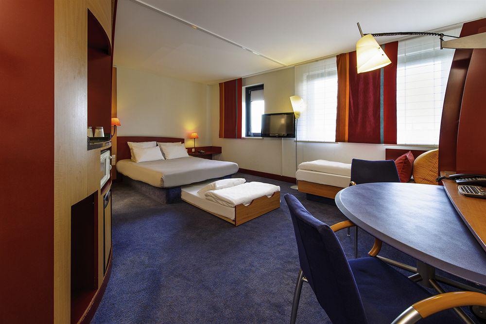 Novotel Suites Cannes Centre Esterno foto